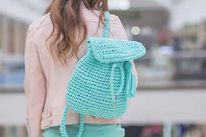 10 Merek Tas Rajut Terbaik yang Wajib Dimiliki oleh Pecinta Fashion