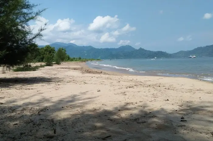 9 Wisata Pantai Eksotis di Padang yang Menyajikan Pemandangan Alam Memukau